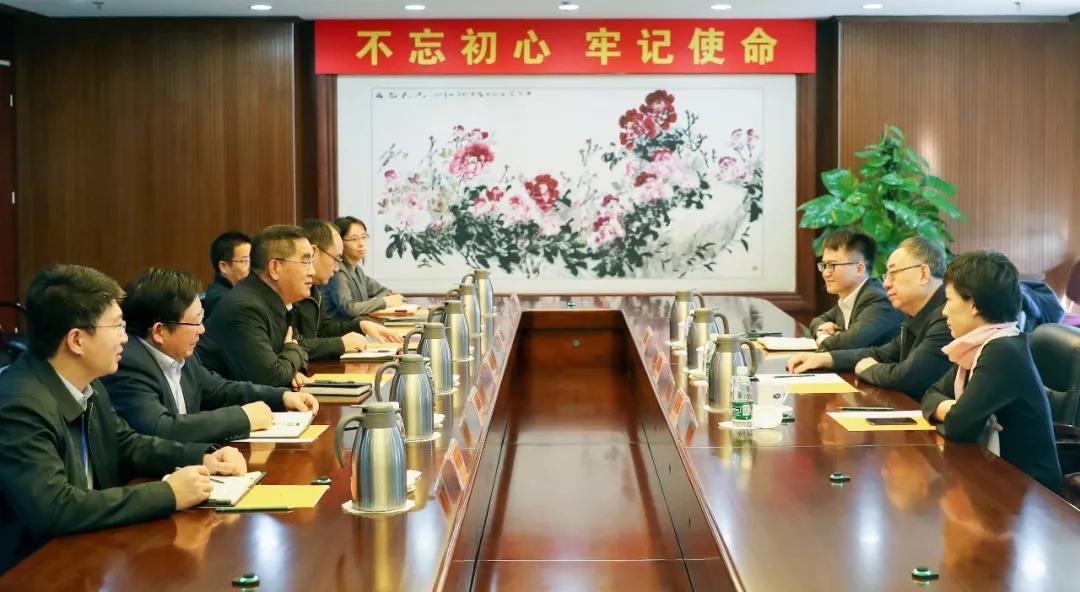 姜仁锋会见中国国新党委委员、总会计师刘学诗 